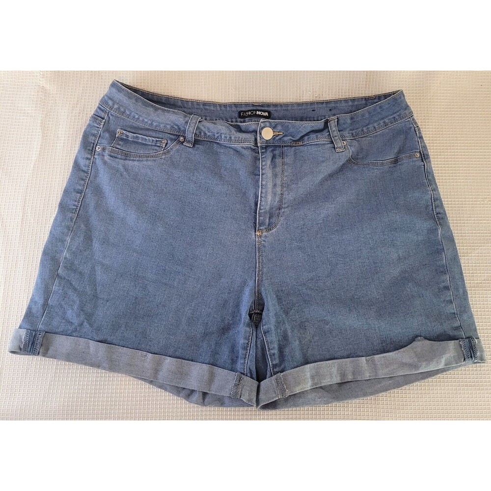 Fashion Nova Womens 16 Mom Jean Shorts Denim Blue Casual Cuffed Light Wash